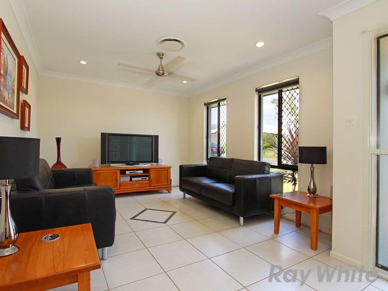 4 Macdonald Place, CARSELDINE QLD 4034, Carseldine - Thumbnail 2