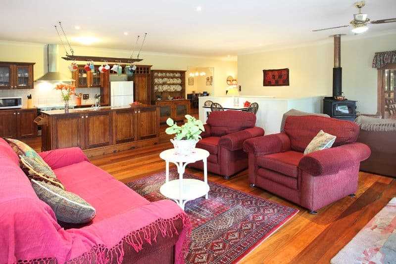 32 Logan Place, PULLENVALE QLD 4069, Pullenvale - Thumbnail 3