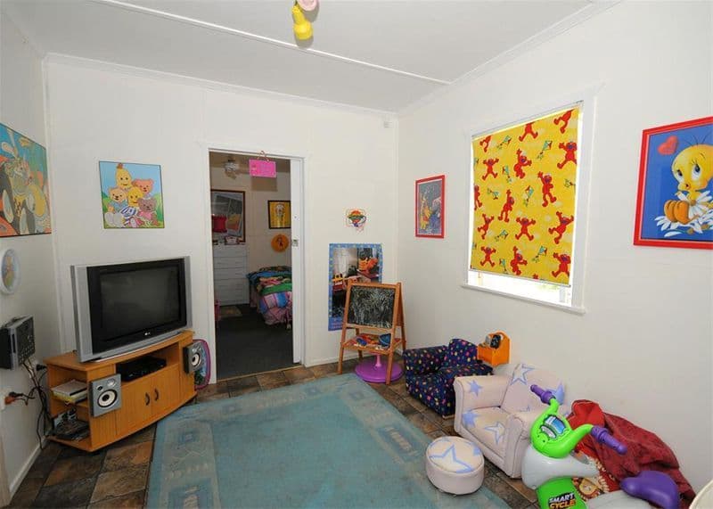 16 Corser Street, POINT VERNON QLD 4655, Point Vernon - Thumbnail 4