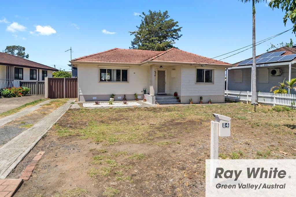 84 St Johns Road, Heckenberg - Image 1