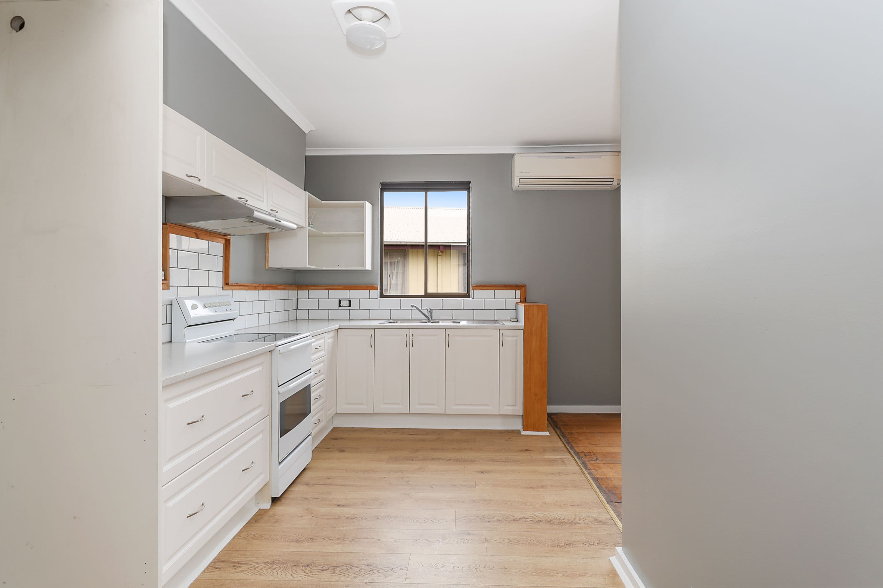 10 Dawson Street, Camperdown VIC 3260, Camperdown - Thumbnail 3
