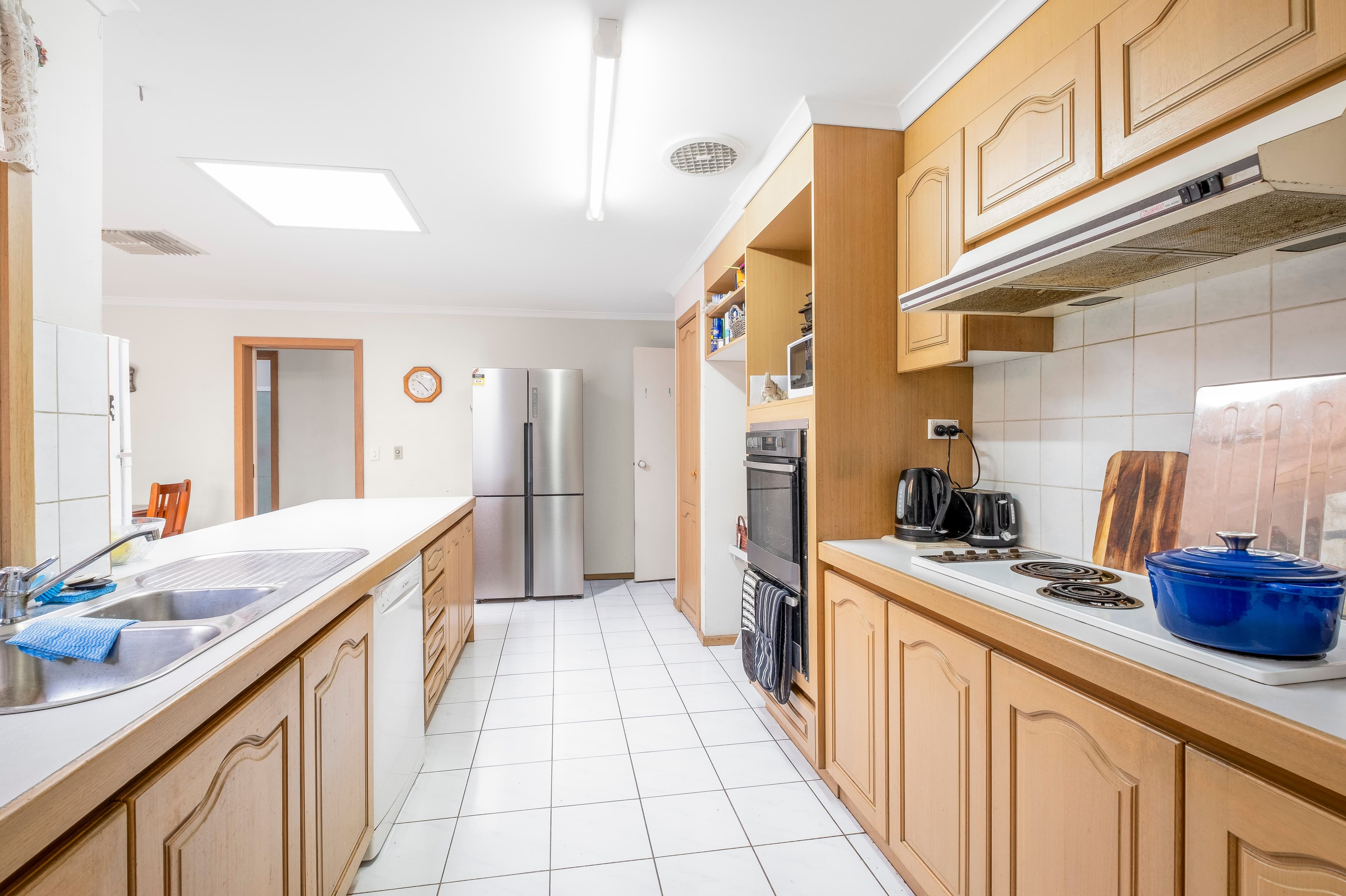 10 Robbie Close, Rowville VIC 3178, Rowville - Thumbnail 2