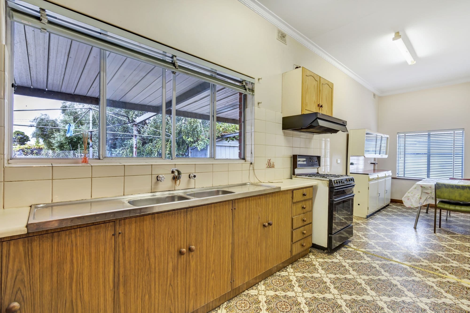 385 Tapleys Hill Road, Seaton SA 5023, Seaton - Thumbnail 5