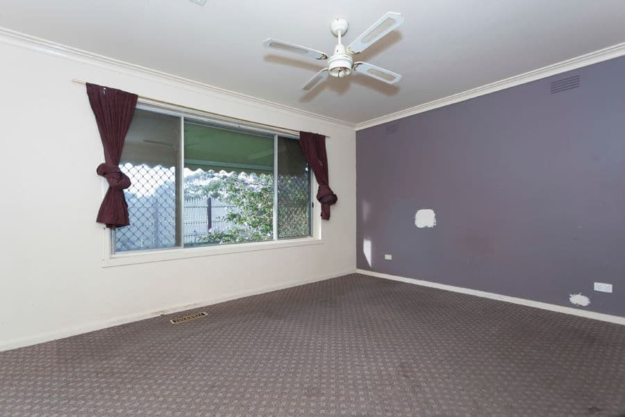 153 Centenary Avenue, MELTON VIC 3337, Melton - Thumbnail 3