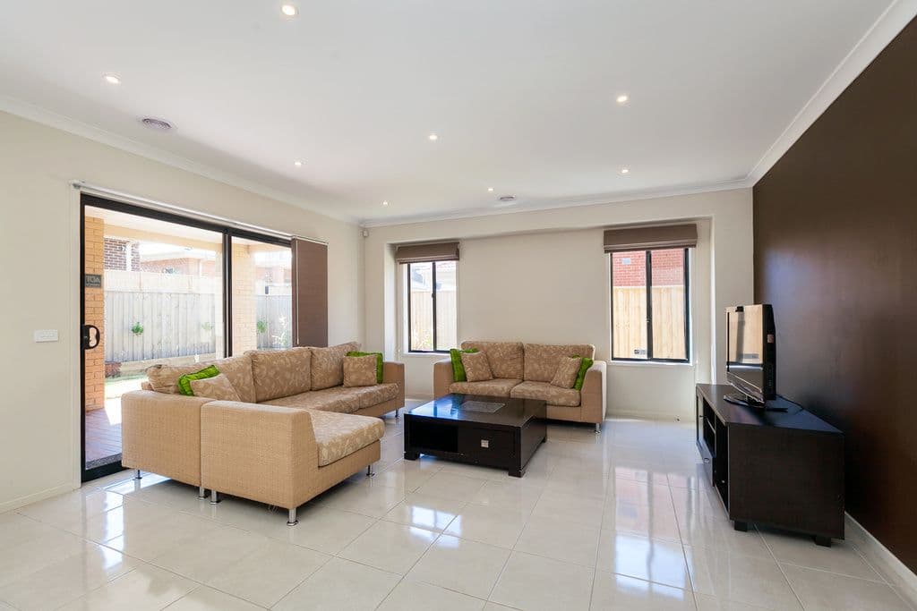 20 Blainey Crescent, EPPING VIC 3076, Epping - Thumbnail 3