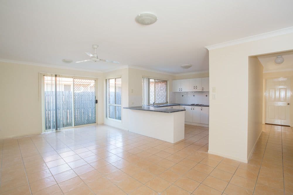 10 Leicester Court, KIPPA-RING QLD 4021, Kippa-Ring - Thumbnail 2