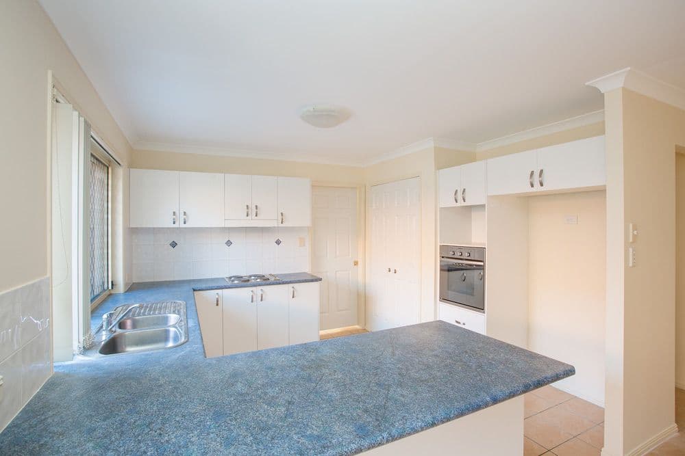 10 Leicester Court, KIPPA-RING QLD 4021, Kippa-Ring - Thumbnail 3