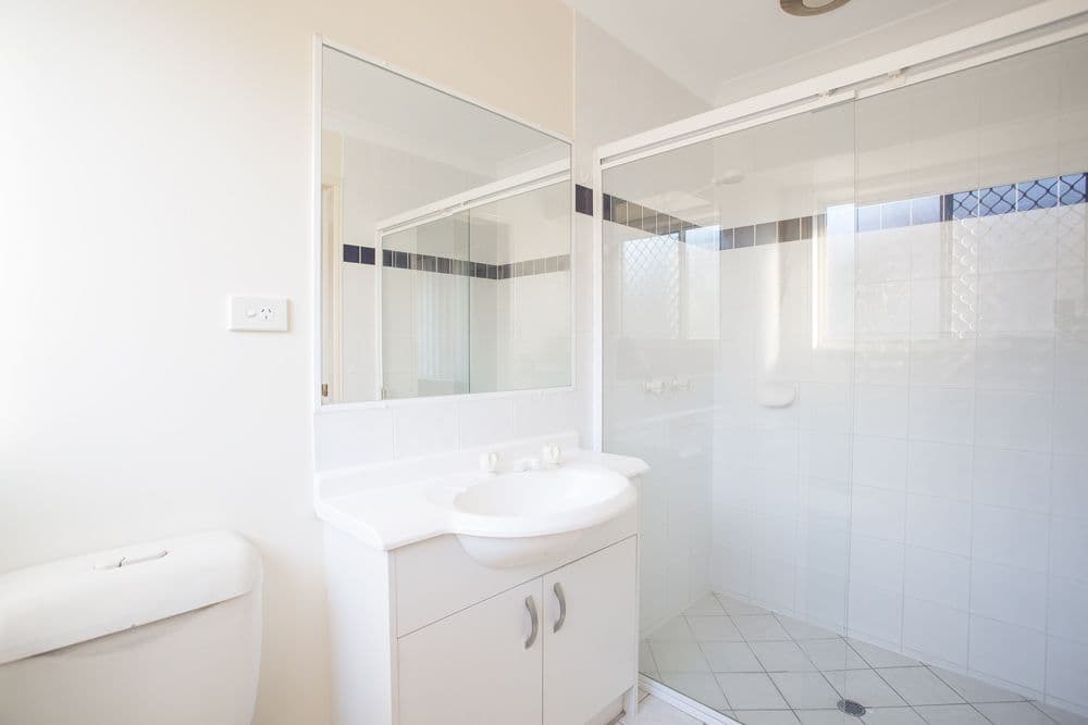 10 Leicester Court, KIPPA-RING QLD 4021, Kippa-Ring - Thumbnail 6