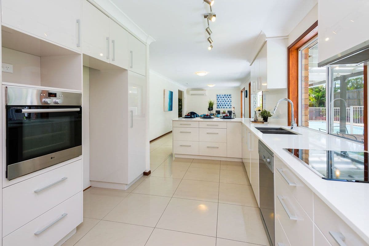 16 Raymore Court, Carindale QLD 4152, Carindale - Thumbnail 5