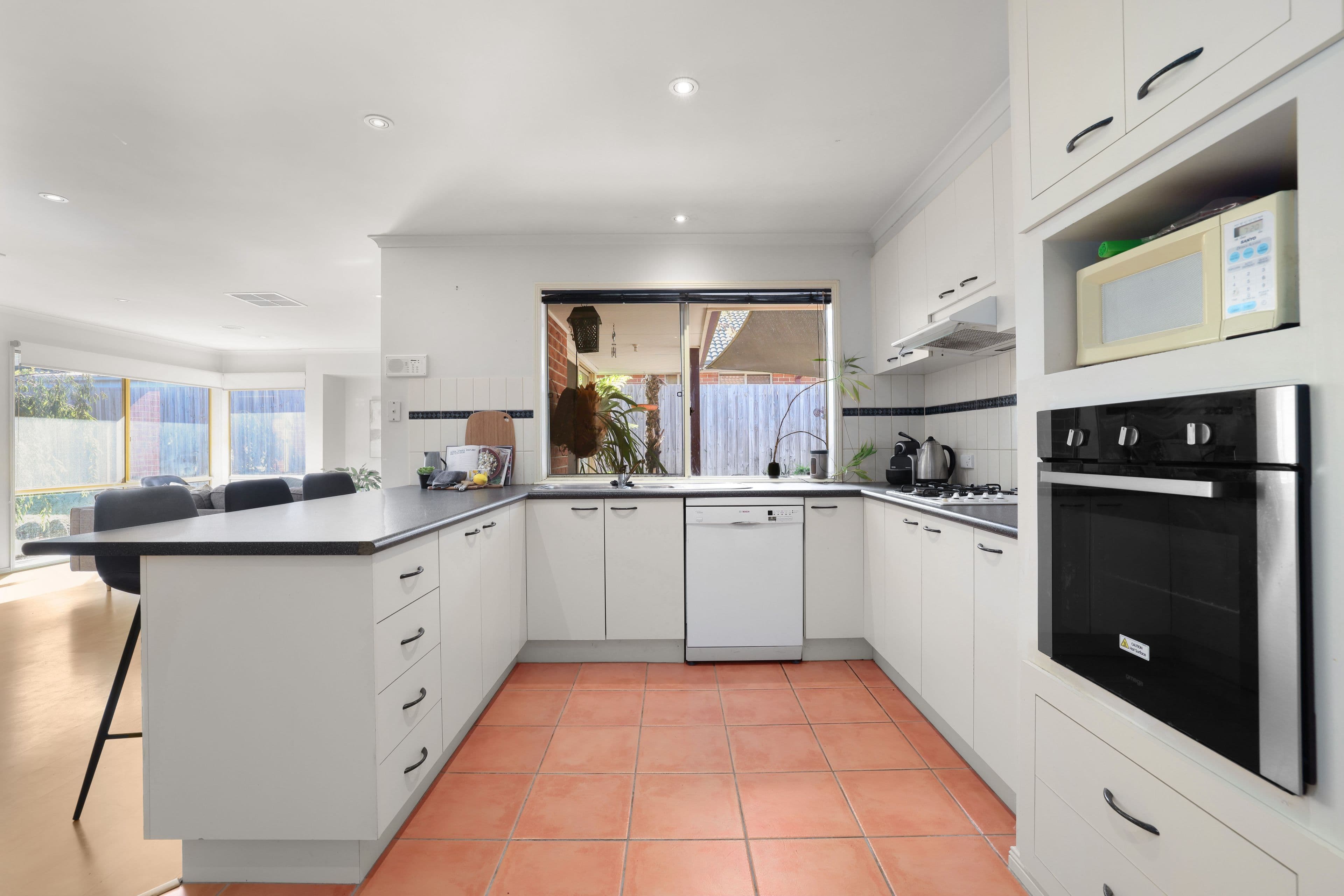 31 Pranjic Place, Rowville VIC 3178, Rowville - Thumbnail 2