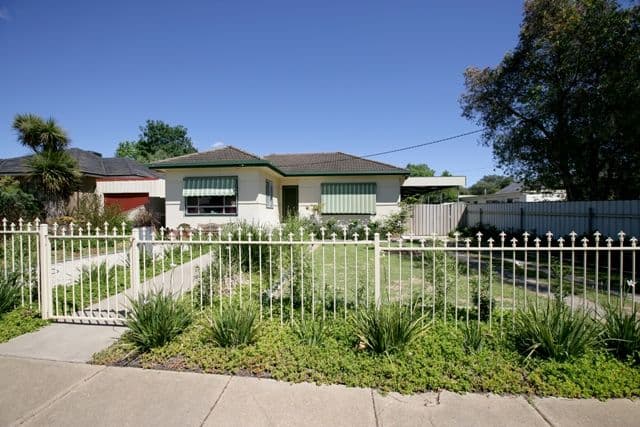 45 Tichborne Crescent, KOORINGAL NSW 2650, Kooringal - Thumbnail 2