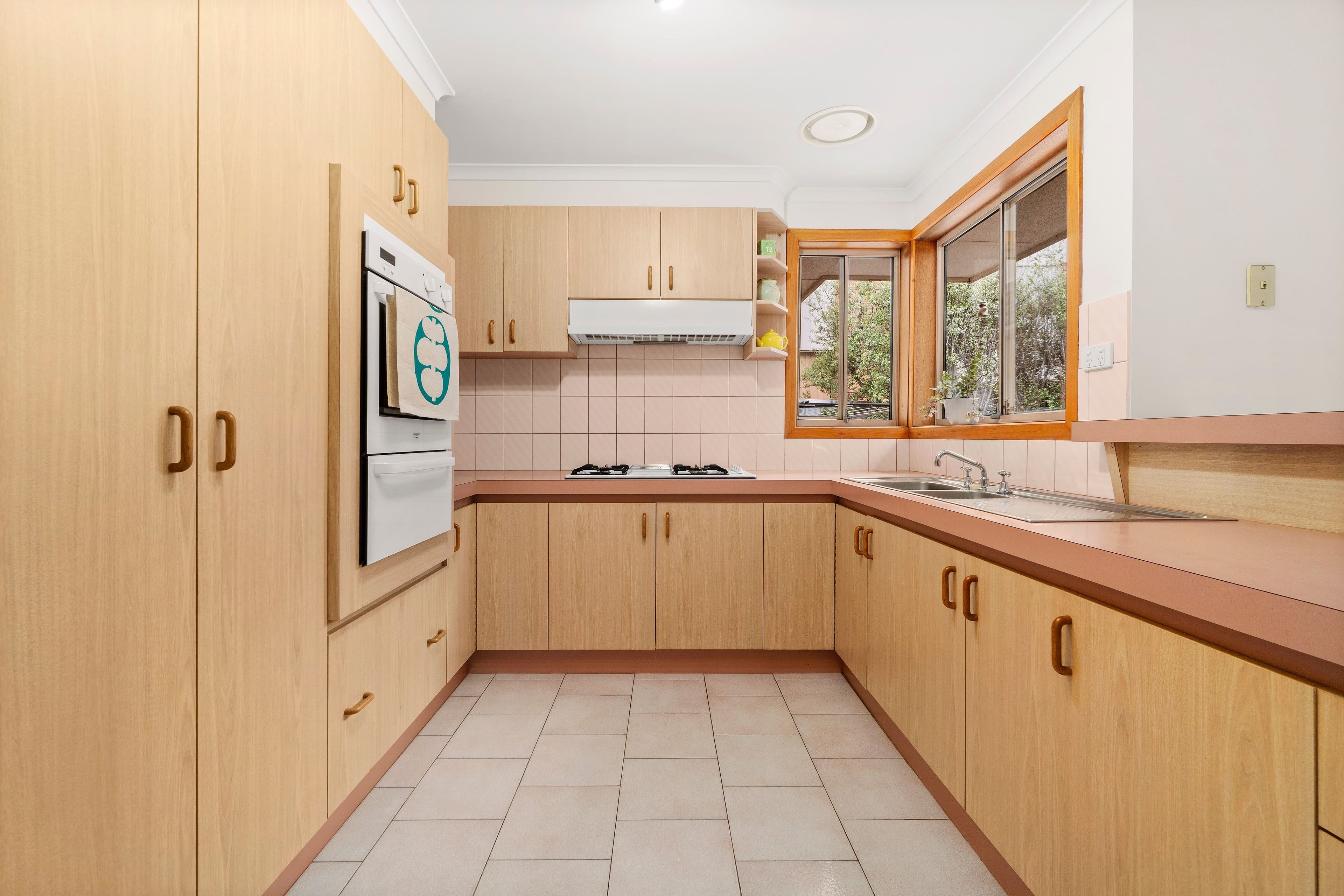 9 Mayfield Drive, Mill Park VIC 3082, Mill Park - Thumbnail 2