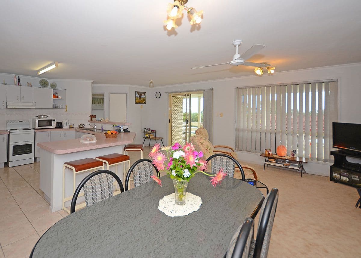 38 Hillcrest Avenue, SCARNESS QLD 4655, Scarness - Thumbnail 4