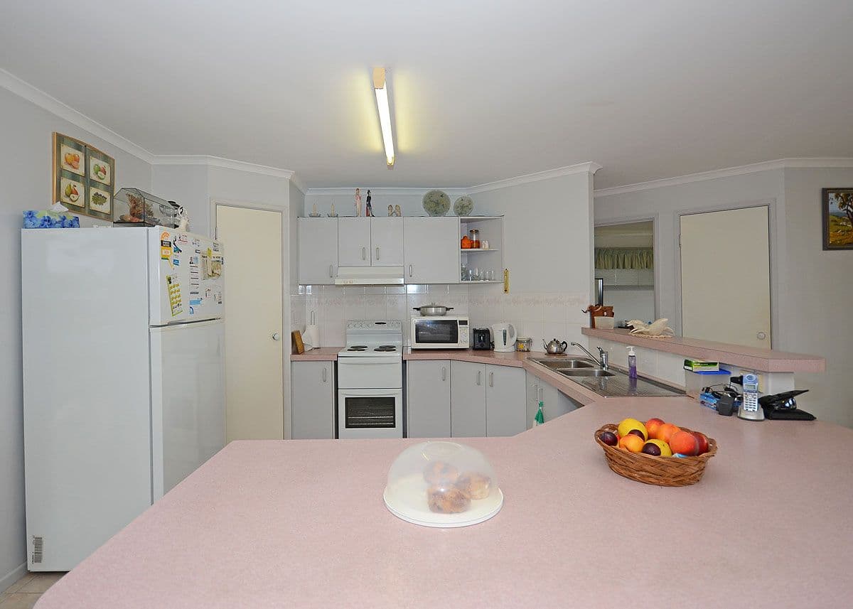 38 Hillcrest Avenue, SCARNESS QLD 4655, Scarness - Thumbnail 5