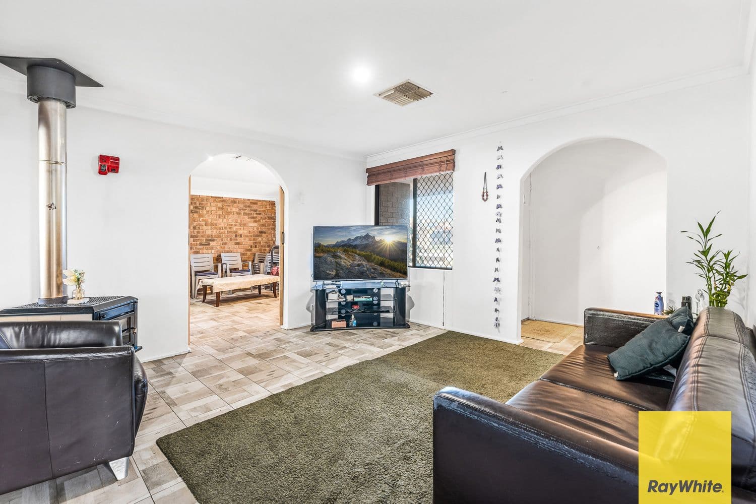 24 Storey Road, Thornlie WA 6108, Thornlie - Thumbnail 2