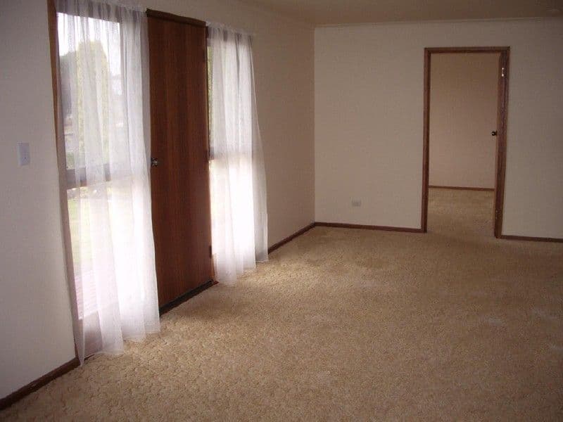 77 Venn Avenue, BORDERTOWN SA 5268, Bordertown - Thumbnail 4