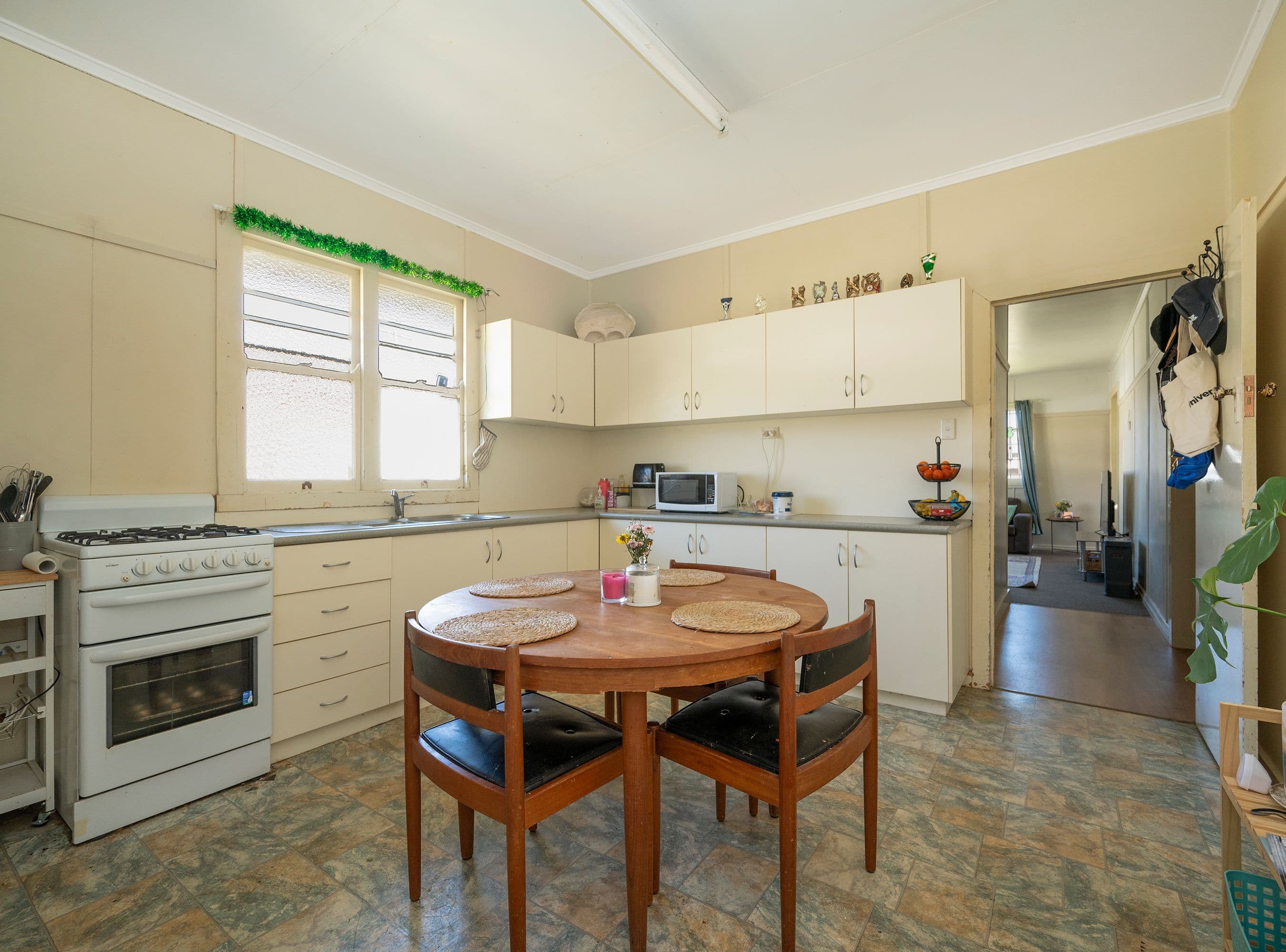 8 Llewellyn Street, Centenary Heights QLD 4350, Centenary Heights - Thumbnail 8