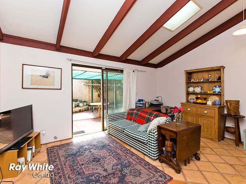 14 Throssell Street, COMO WA 6152, Como - Thumbnail 4