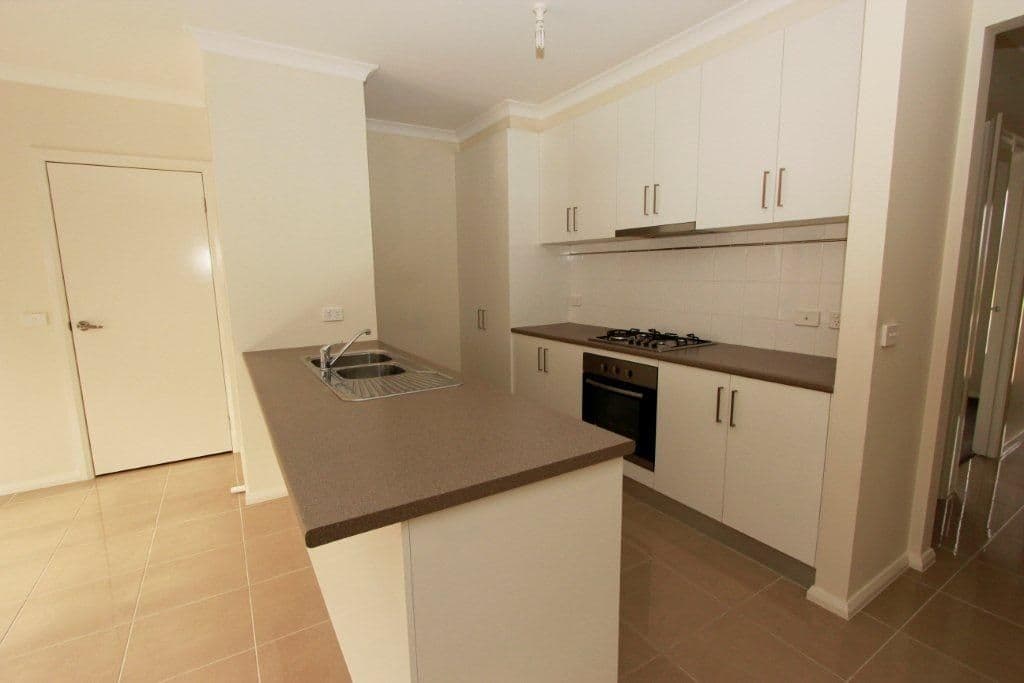 2 Sugargum Drive, WAURN PONDS VIC 3216, Waurn Ponds - Thumbnail 3
