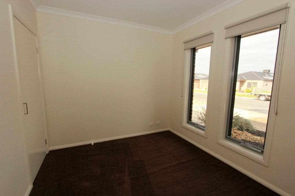 2 Sugargum Drive, WAURN PONDS VIC 3216, Waurn Ponds - Thumbnail 6