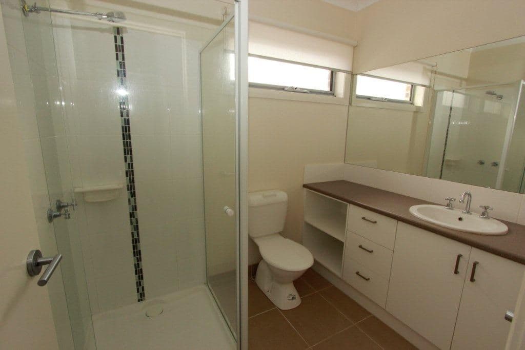 2 Sugargum Drive, WAURN PONDS VIC 3216, Waurn Ponds - Thumbnail 7