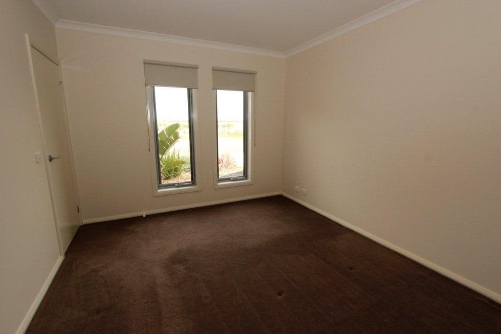 2 Sugargum Drive, WAURN PONDS VIC 3216, Waurn Ponds - Thumbnail 8