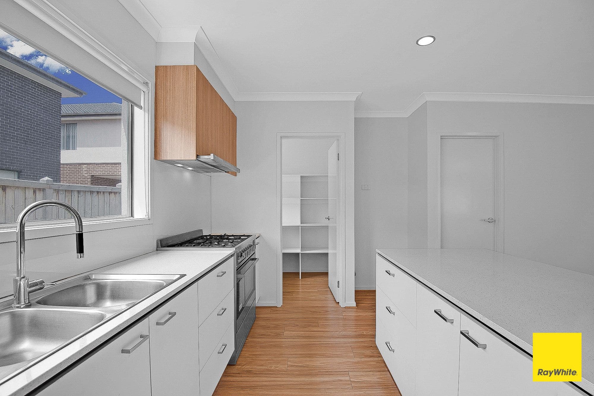 9 Yarkon Way, Point Cook VIC 3030, Point Cook - Thumbnail 4