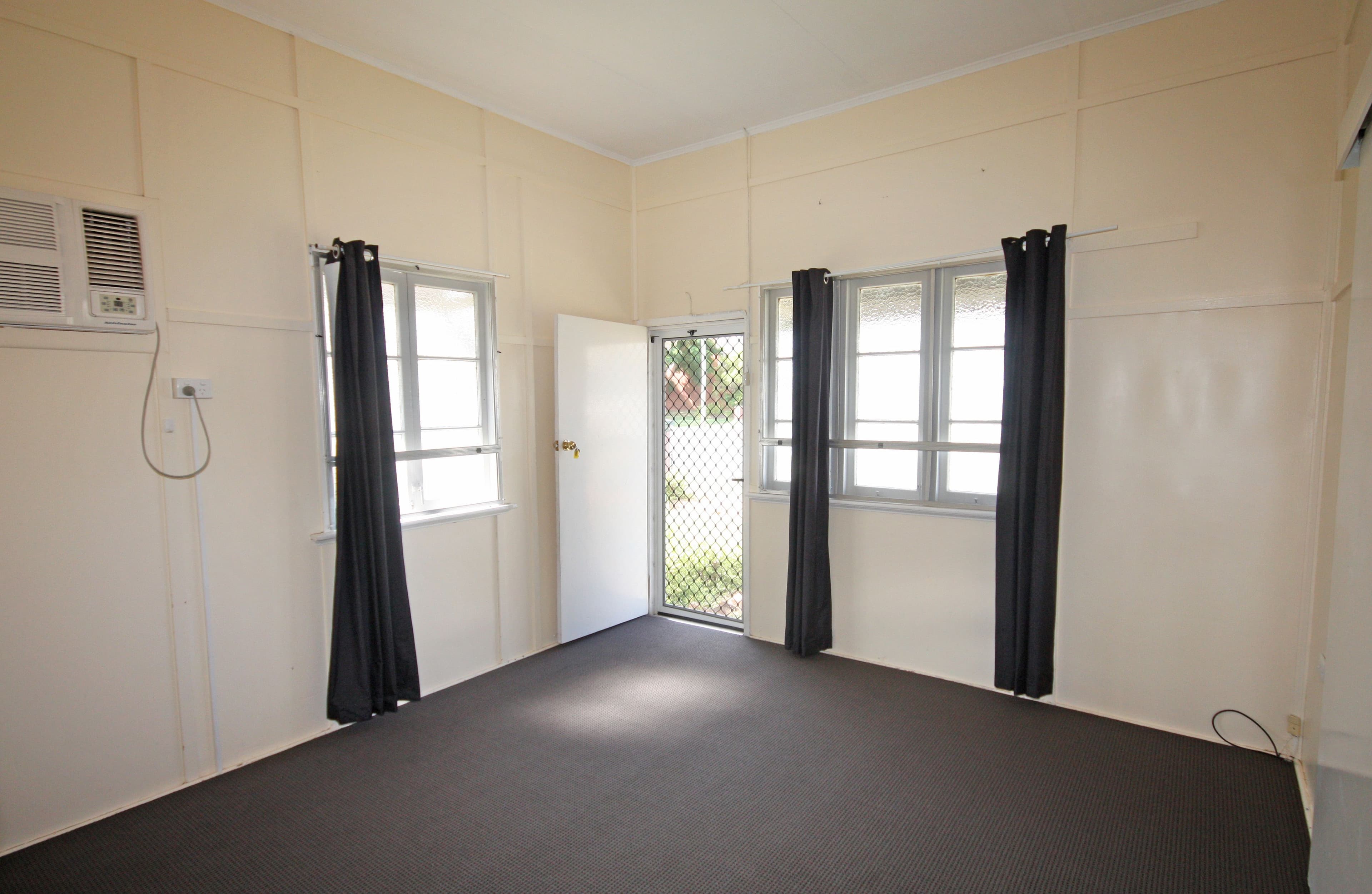 79 Kroombit Street, Biloela QLD 4715, Biloela - Thumbnail 2