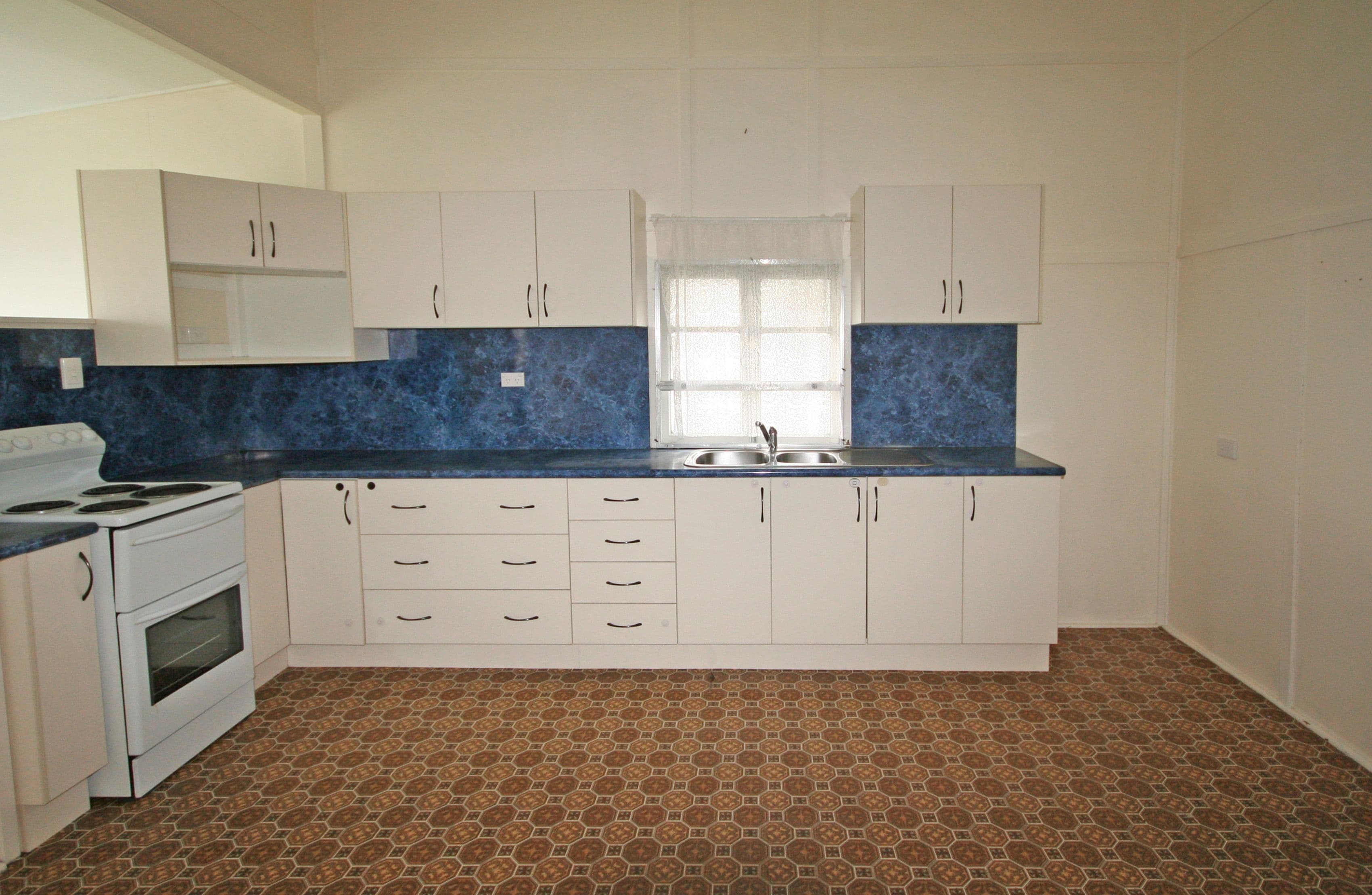 79 Kroombit Street, Biloela QLD 4715, Biloela - Thumbnail 4