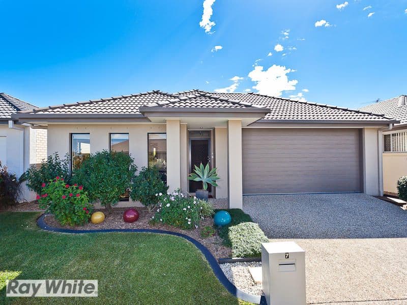 7 Rawlins Crescent, NORTH LAKES QLD 4509, North Lakes - Image 1