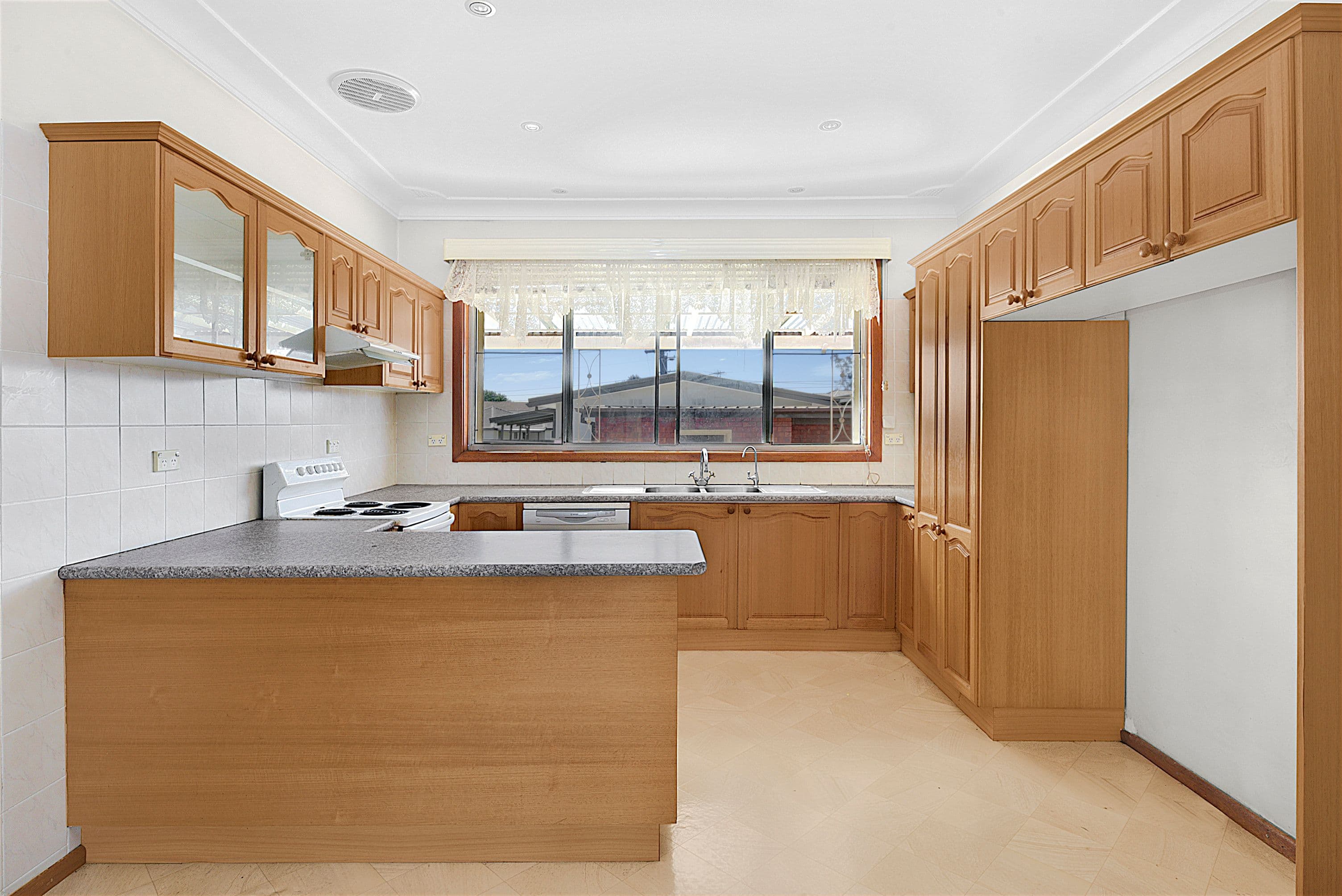 28 Palmerston Road, Fairfield West - Thumbnail 2