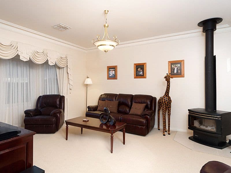 20  Pontiac Road, MOUNT BARKER SA 5251, Mount Barker - Thumbnail 2