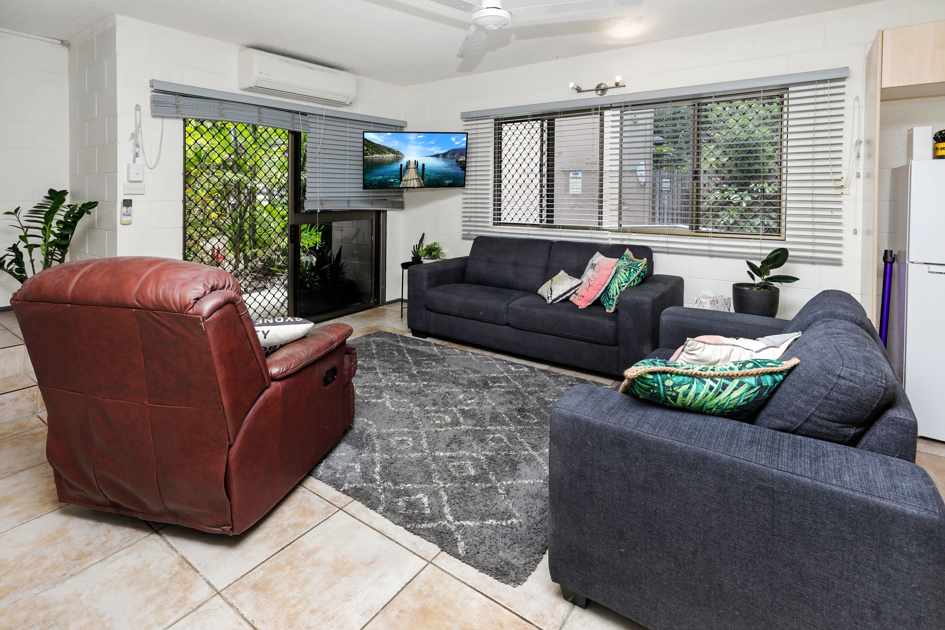 40 Mimosa Street, Holloways Beach QLD 4878, Holloways Beach - Thumbnail 3