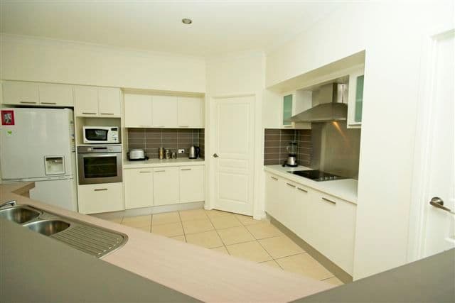 9 Redbay Street, UPPER COOMERA QLD 4209, Upper Coomera - Thumbnail 3