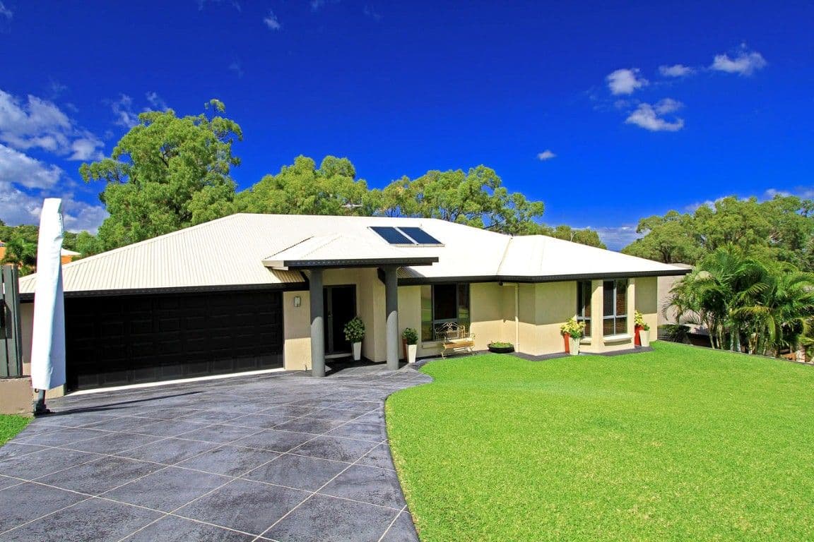 16 Julie Crescent, NORMAN GARDENS QLD 4701, Norman Gardens - Image 1
