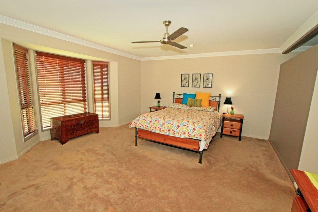 16 Julie Crescent, NORMAN GARDENS QLD 4701, Norman Gardens - Thumbnail 5