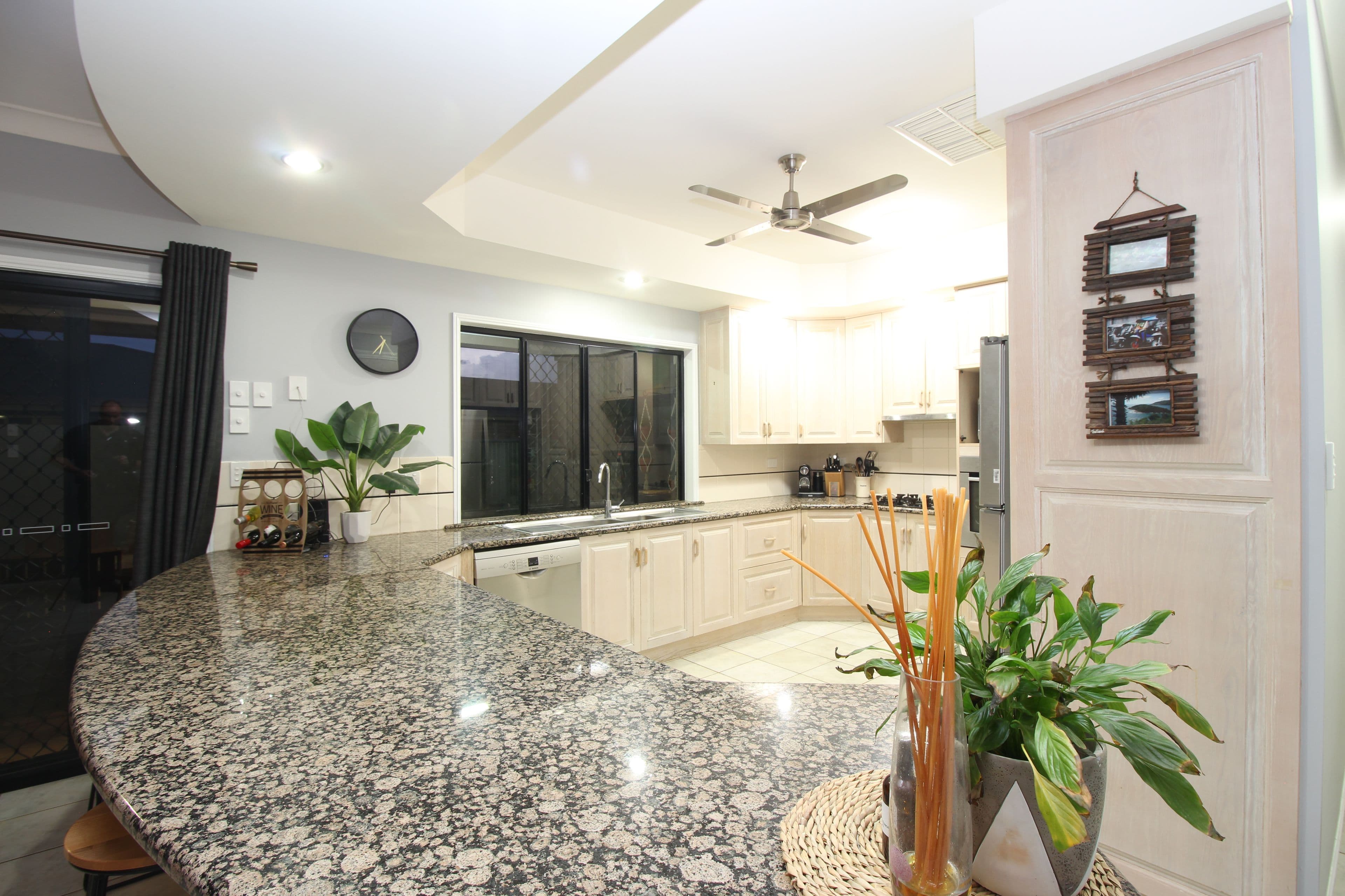 28 Jeppesen Drive, Emerald QLD 4720, Emerald - Thumbnail 2