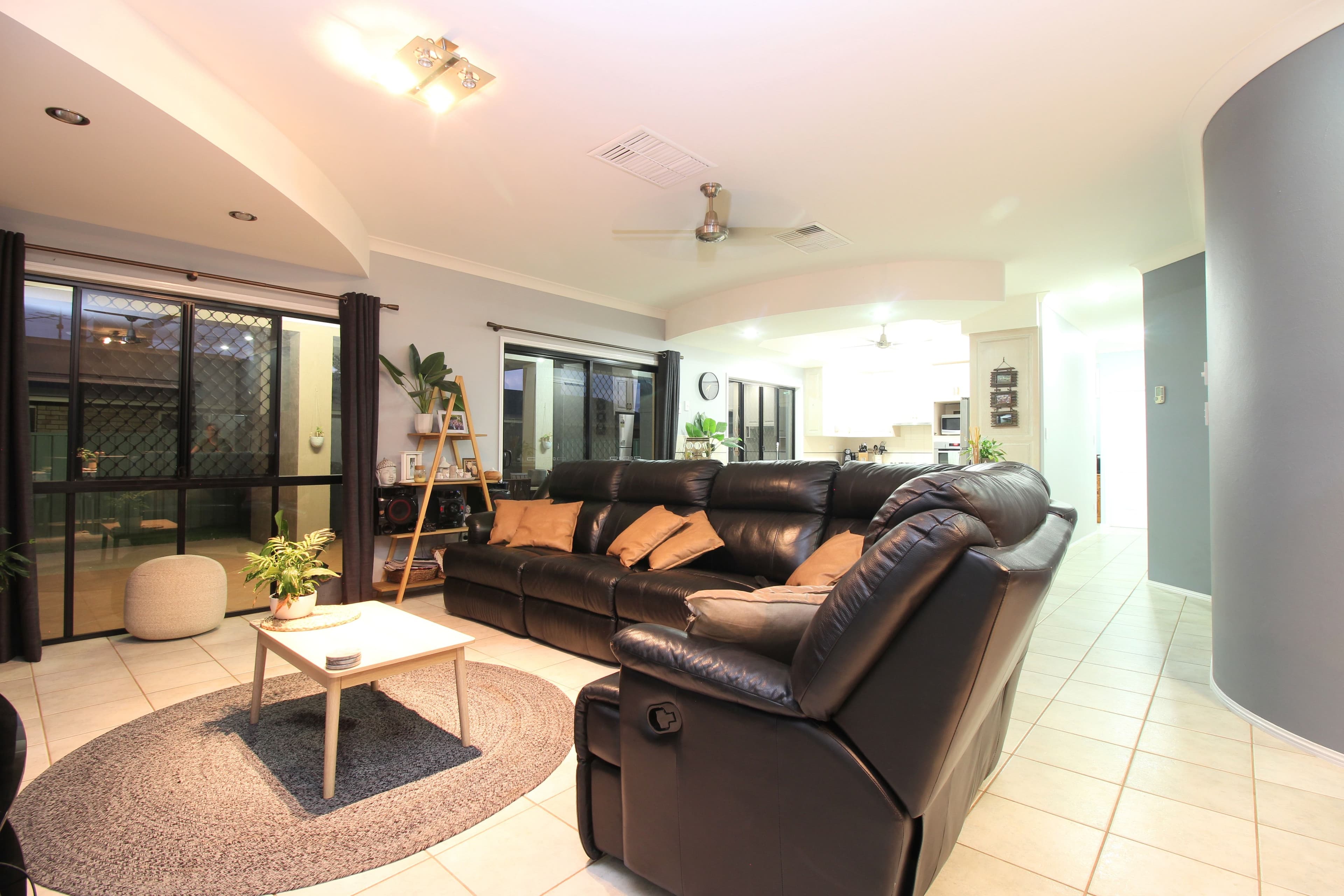28 Jeppesen Drive, Emerald QLD 4720, Emerald - Thumbnail 8