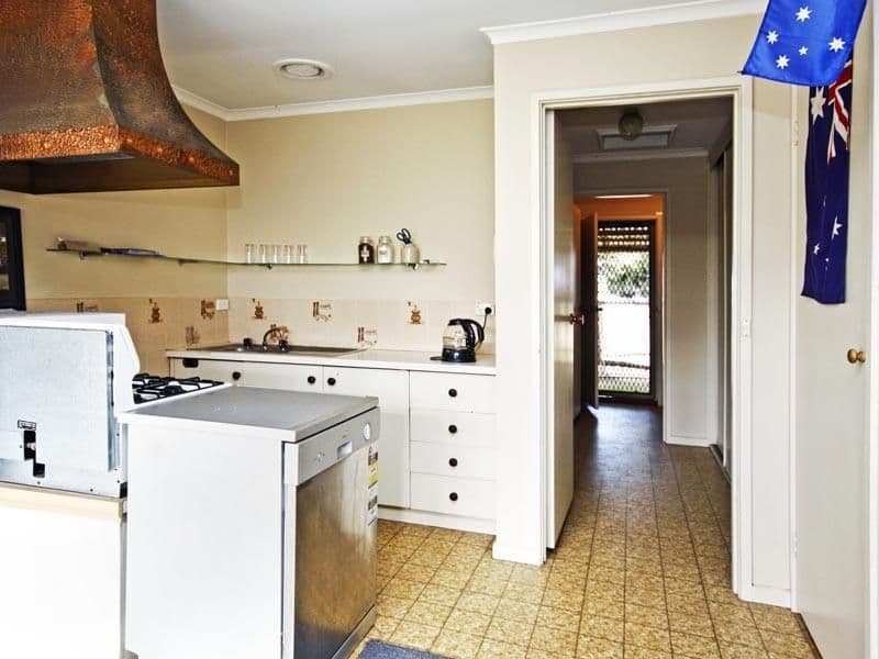 70 Cambra Road, BELMONT VIC 3216, Belmont - Thumbnail 4