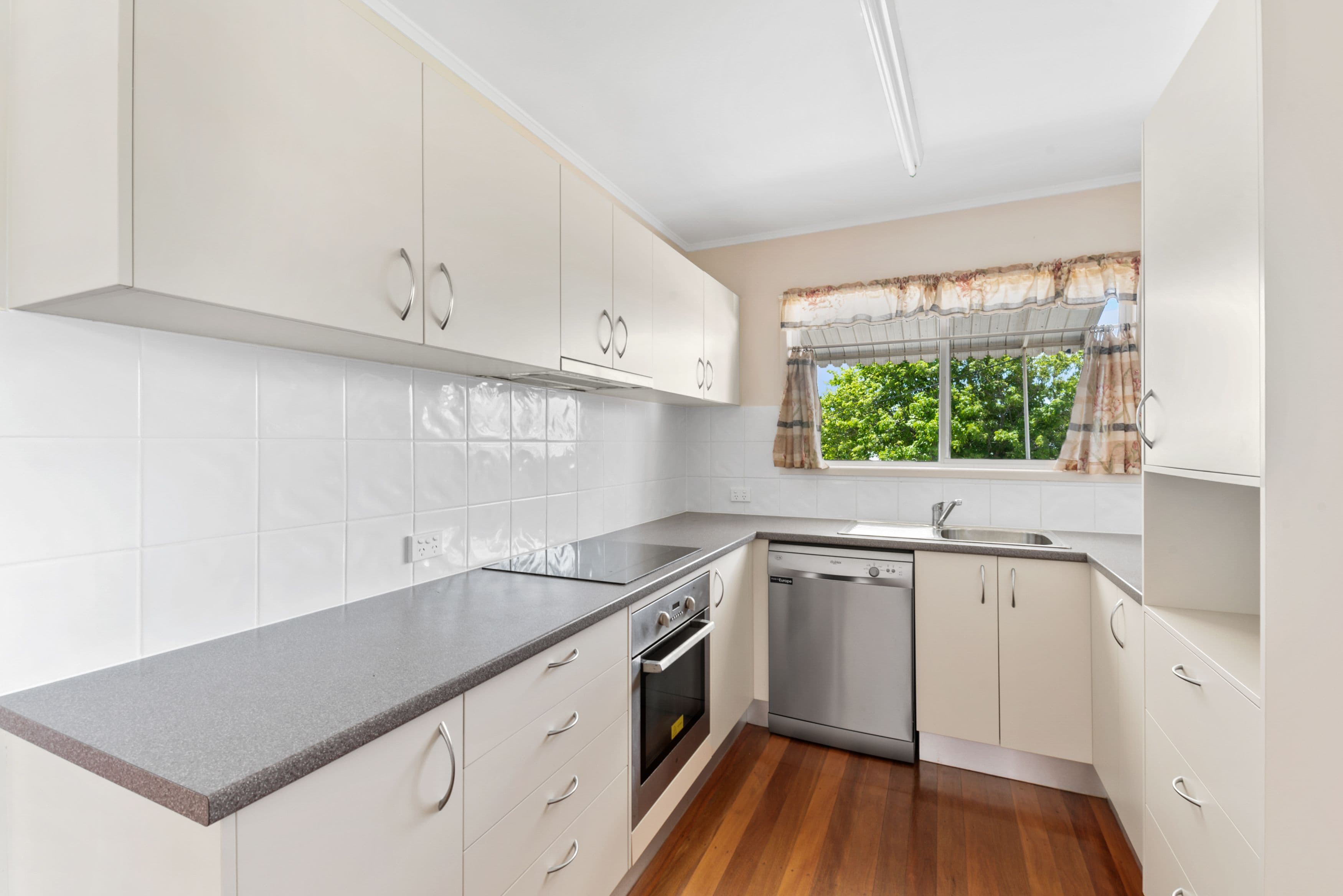 37 Georgina Street, Woody Point QLD 4019, Woody Point - Thumbnail 6