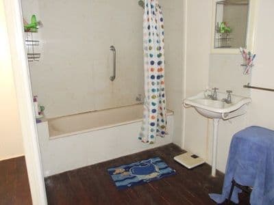 35 Hawthorn Street, BLACKALL QLD 4472, Blackall - Thumbnail 4