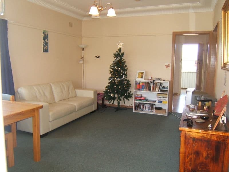 62 Cambridge Street, UMINA BEACH NSW 2257, Umina Beach - Thumbnail 2
