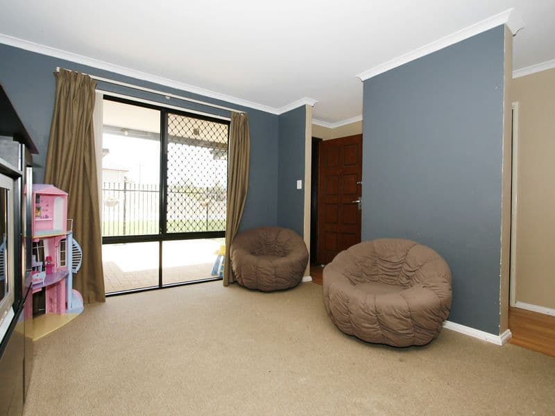2 Emery Cove, GOSNELLS WA 6110, Gosnells - Thumbnail 2