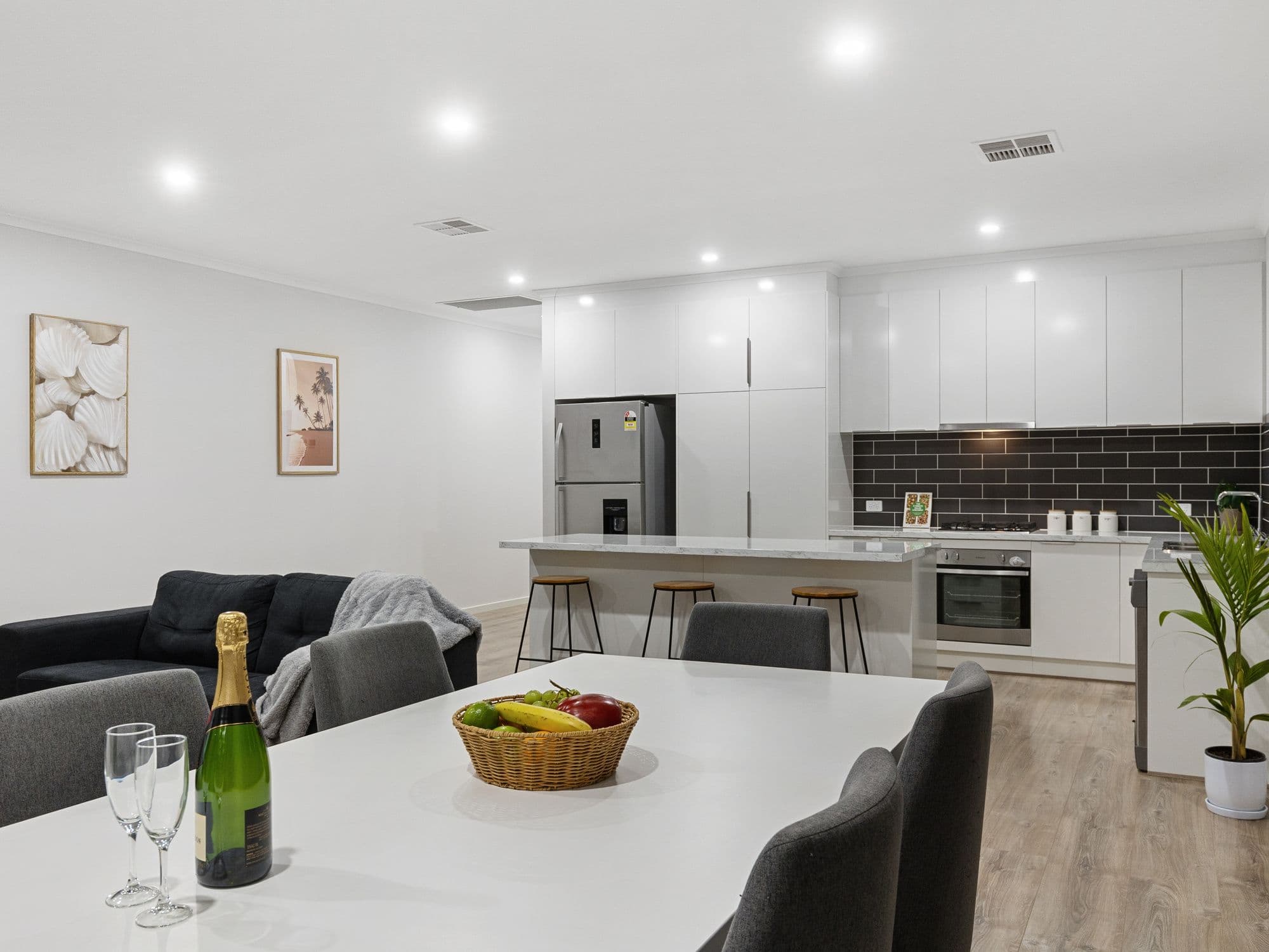 8 Hudson Road, Seaford Heights SA 5169, Seaford Heights - Thumbnail 2