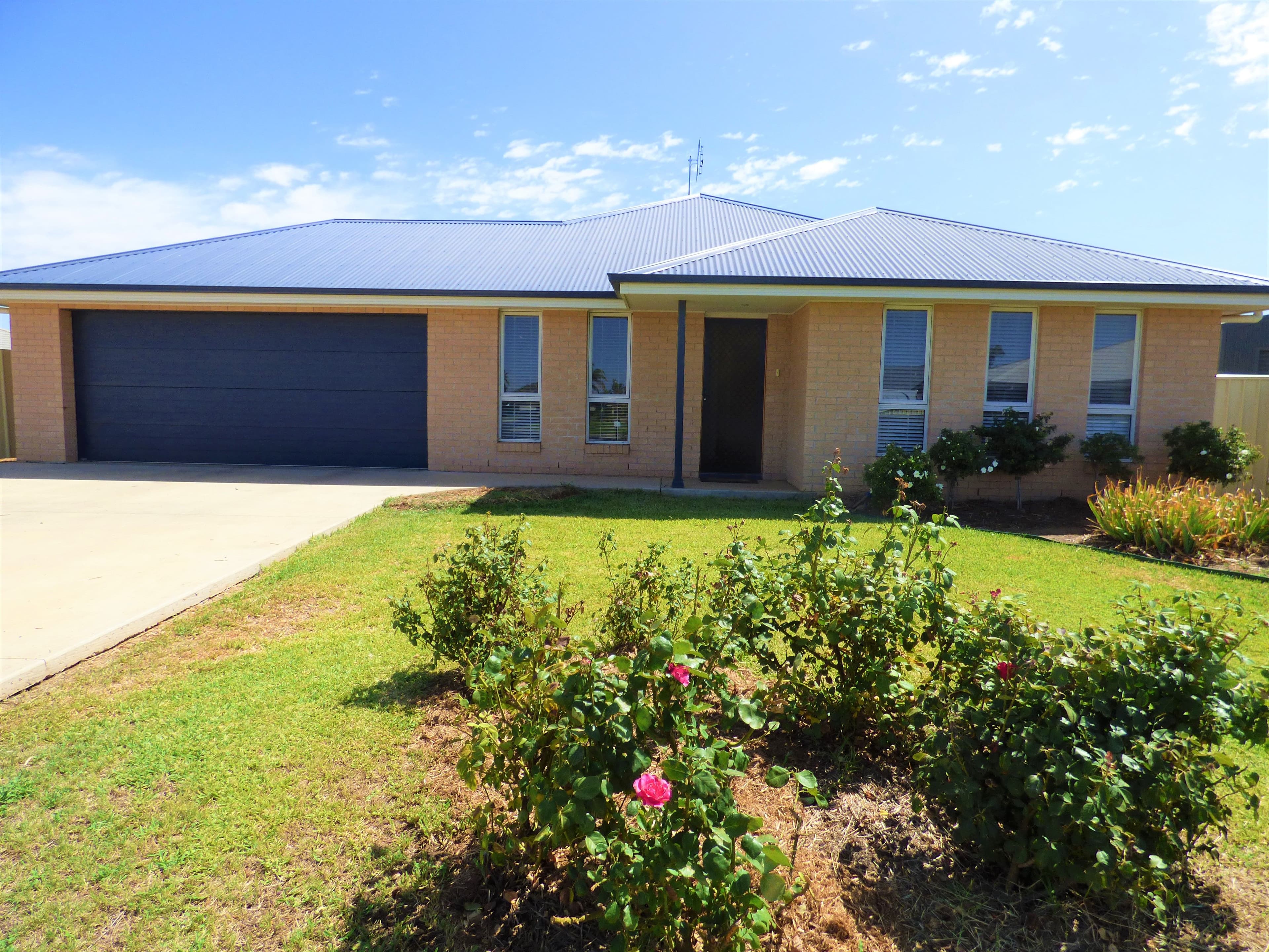 8 Yasmine Court, Forbes NSW 2871, Forbes - Image 1