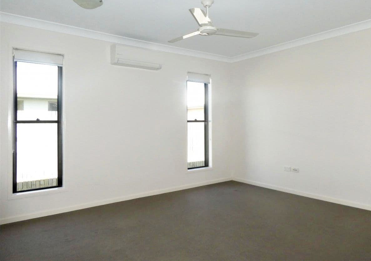 15 Whitehaven Way, Mount Low QLD 4818, Mount Low - Thumbnail 2