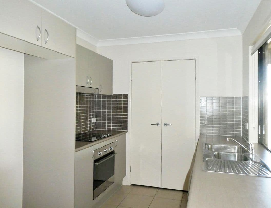 15 Whitehaven Way, Mount Low QLD 4818, Mount Low - Thumbnail 3