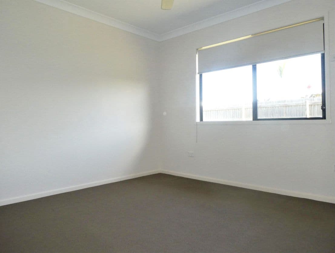 15 Whitehaven Way, Mount Low QLD 4818, Mount Low - Thumbnail 4