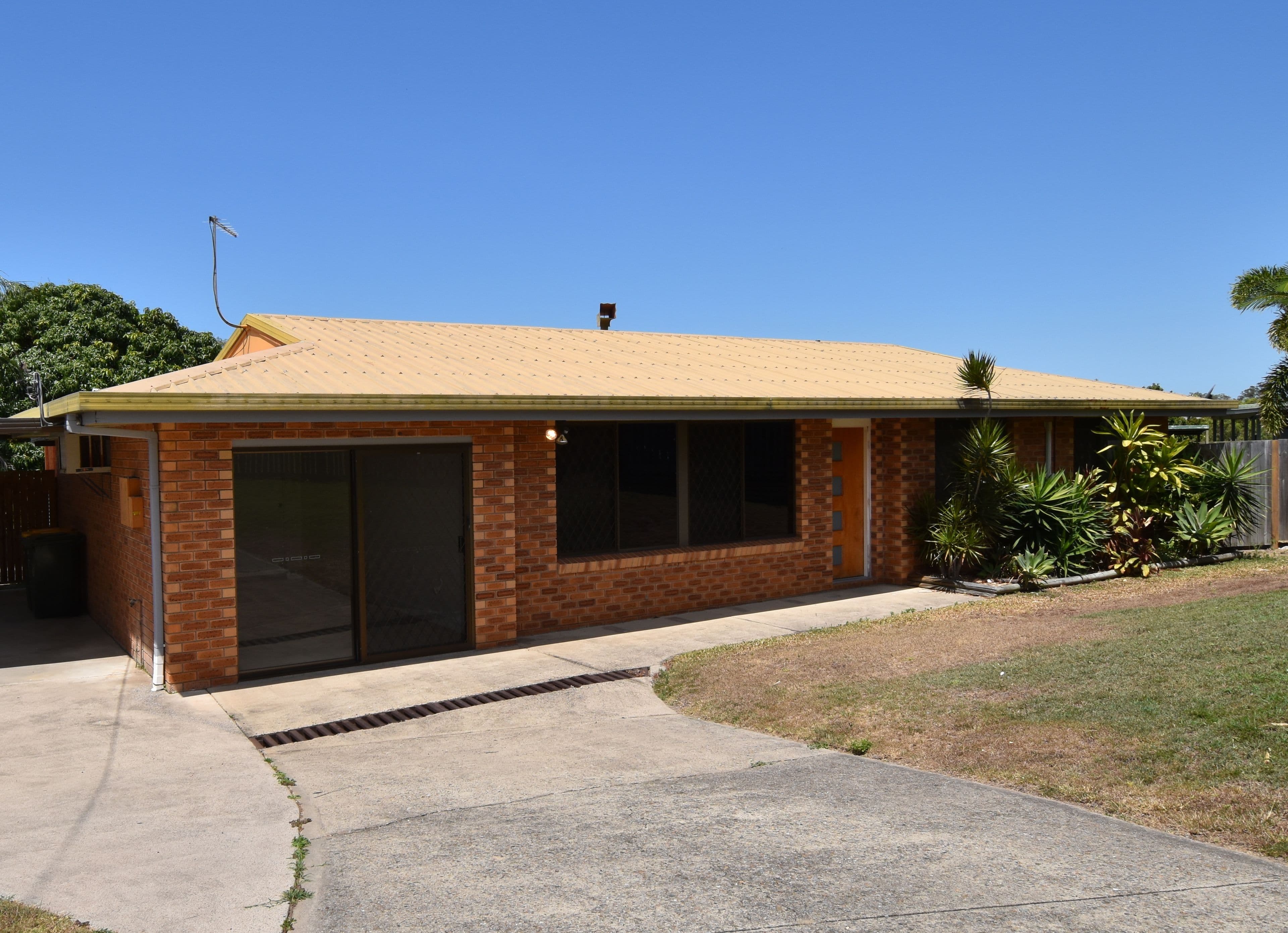4 Ingemar Court, Clinton QLD 4680, Clinton - Image 1