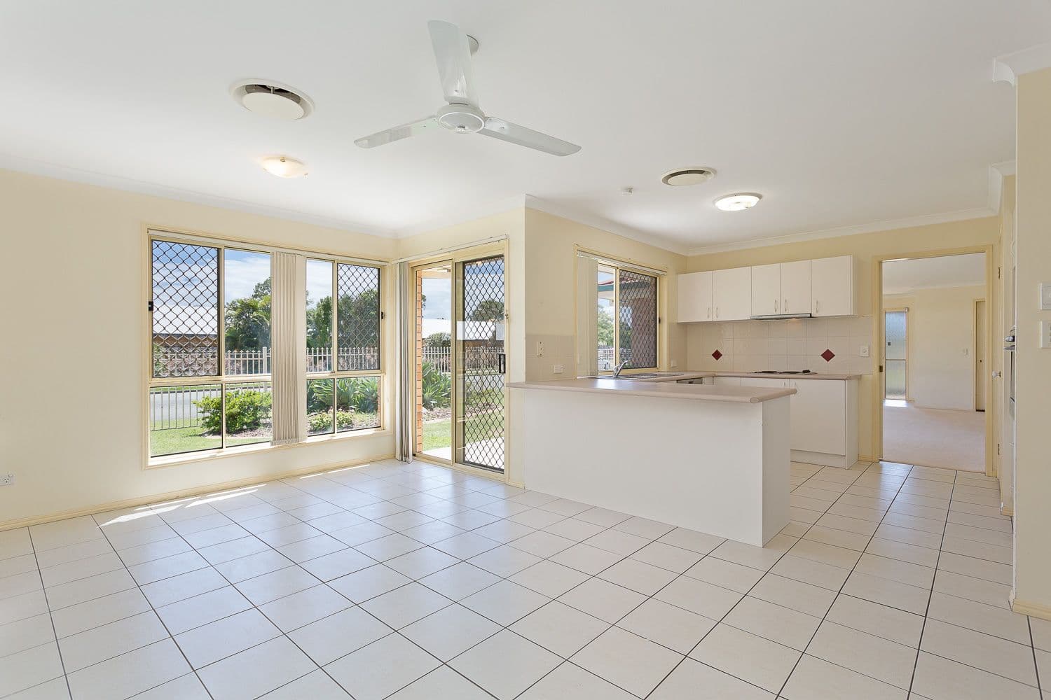 35 Sandwell Crescent, Kippa-Ring QLD 4021, Kippa-Ring - Thumbnail 3